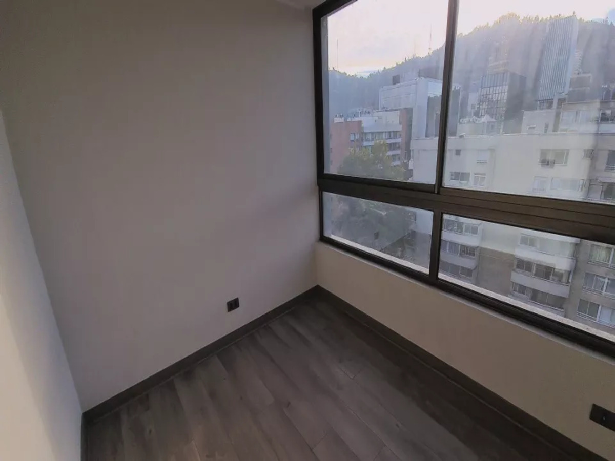 Departamento Tres Dormitorios, Antonio Bellet, Providencia - Imagen 9