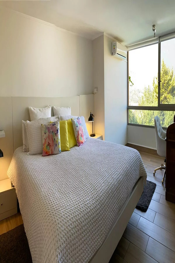 Casa Dos Pisos, Cinco Dormitorios, Las Condes - Imagen 5