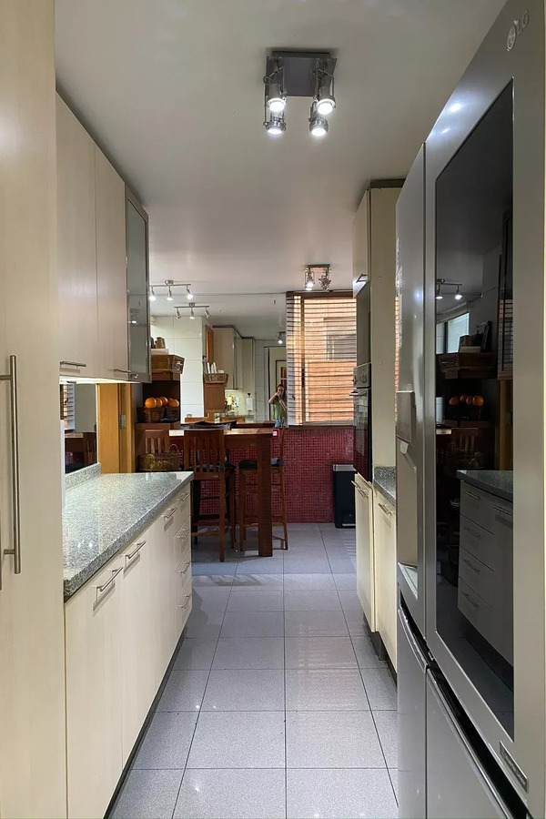 Casa Dos Pisos, Cinco Dormitorios, Las Condes - Imagen 7