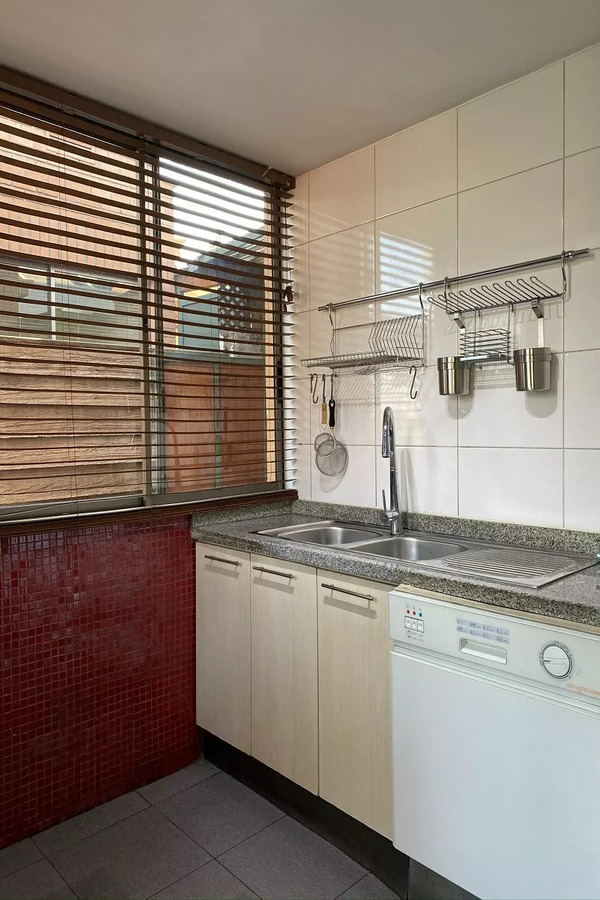 Casa Dos Pisos, Cinco Dormitorios, Las Condes - Imagen 9